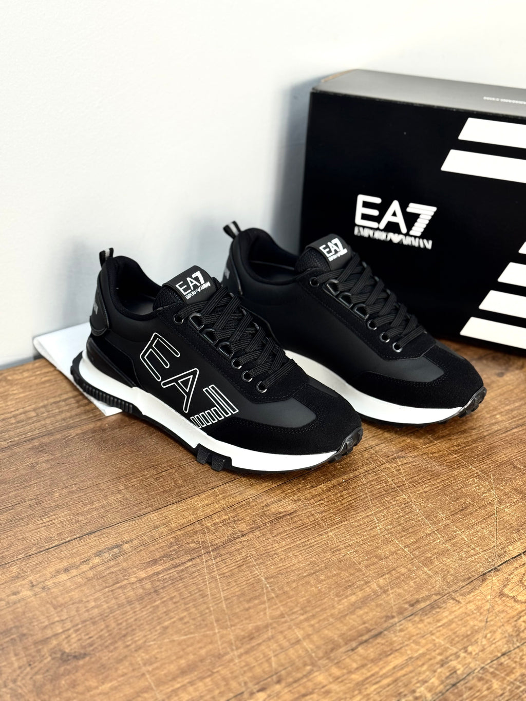 EA7 Emporio Armani Erkek Sneaker – Siyah/Beyaz MÇ