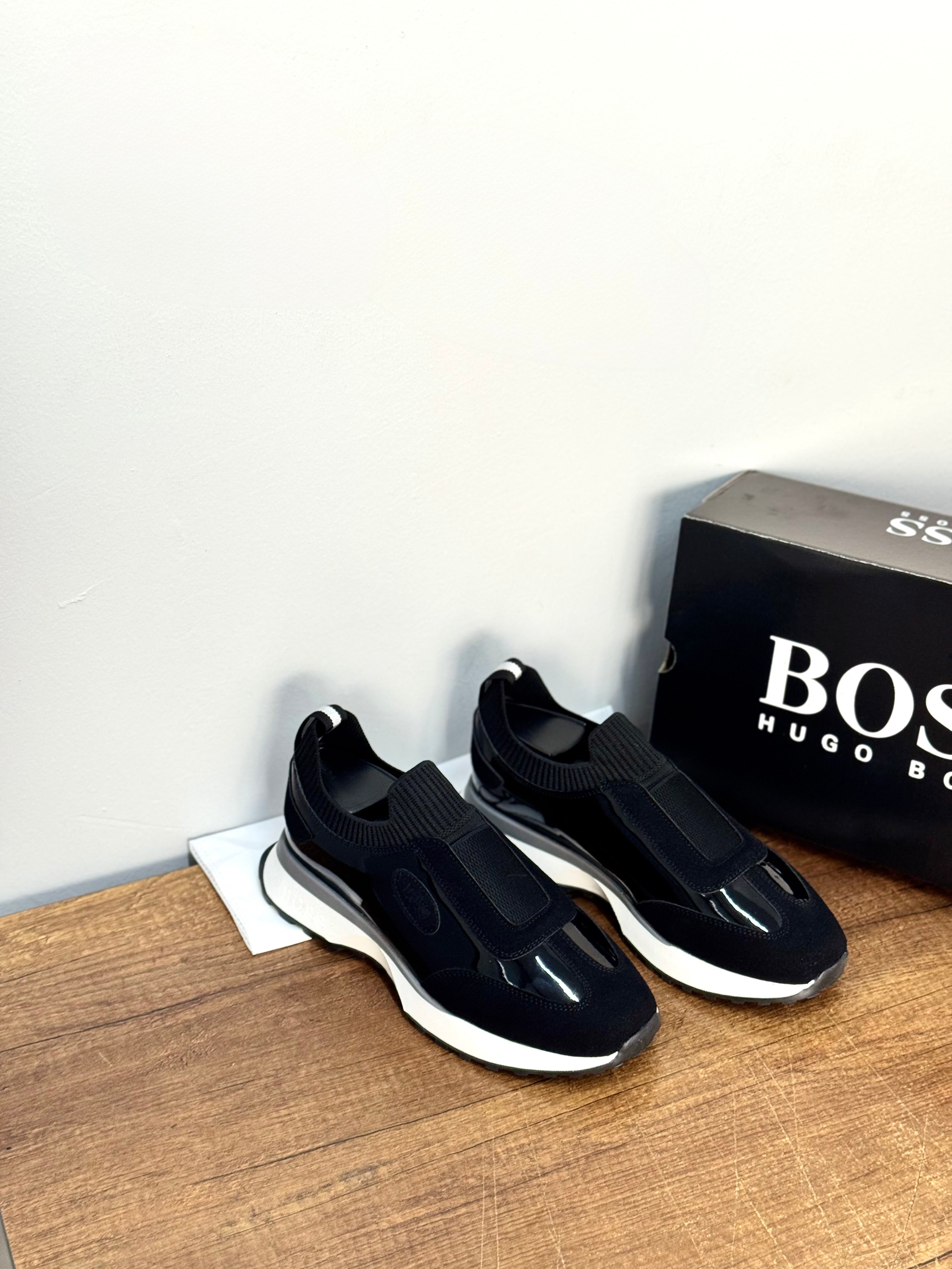 Hugo Boss Erkek Sneaker – Siyah Parlak Detay
