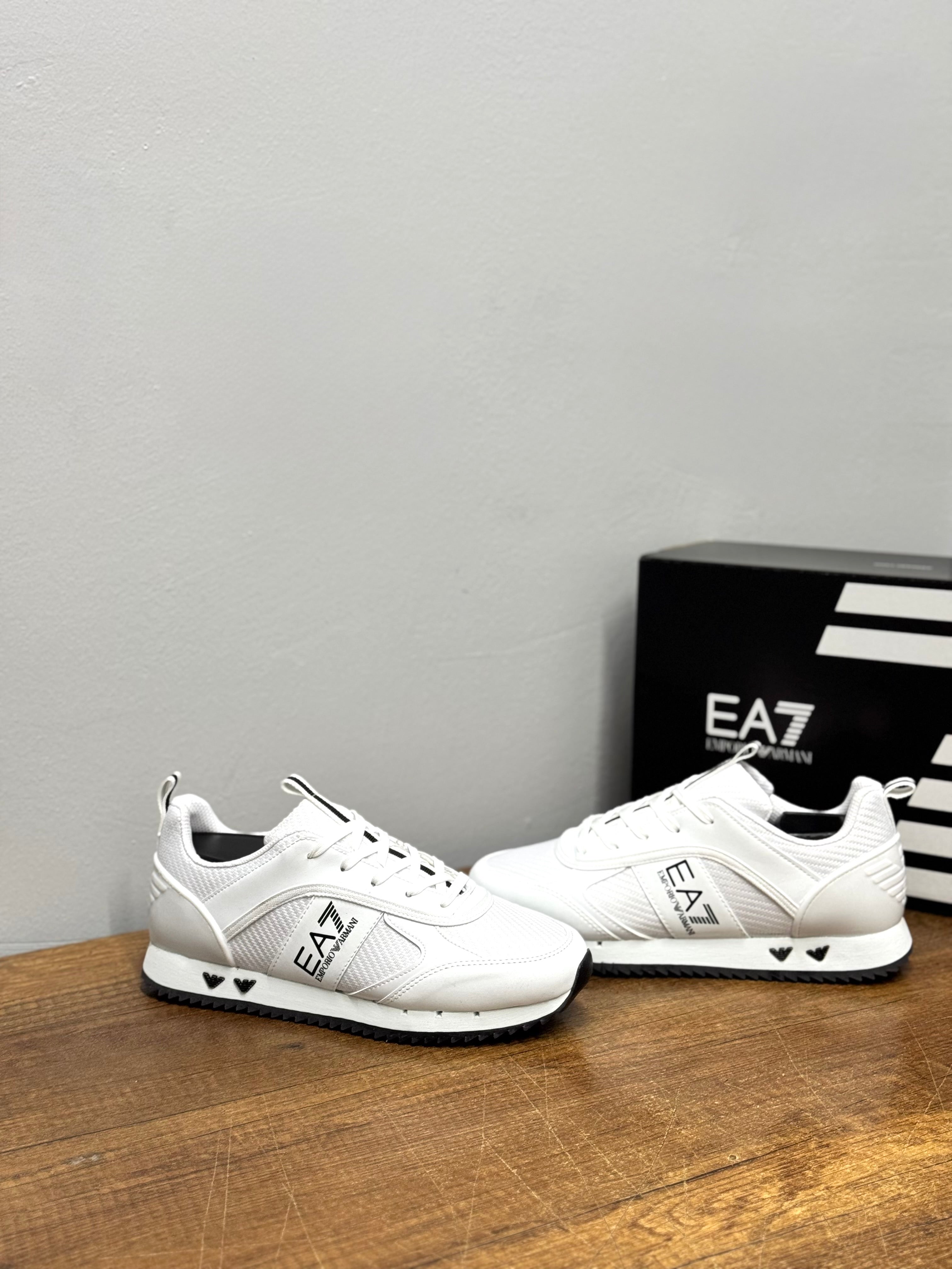 EA7 Erkek Sneaker – Beyaz / Siyah Serisi