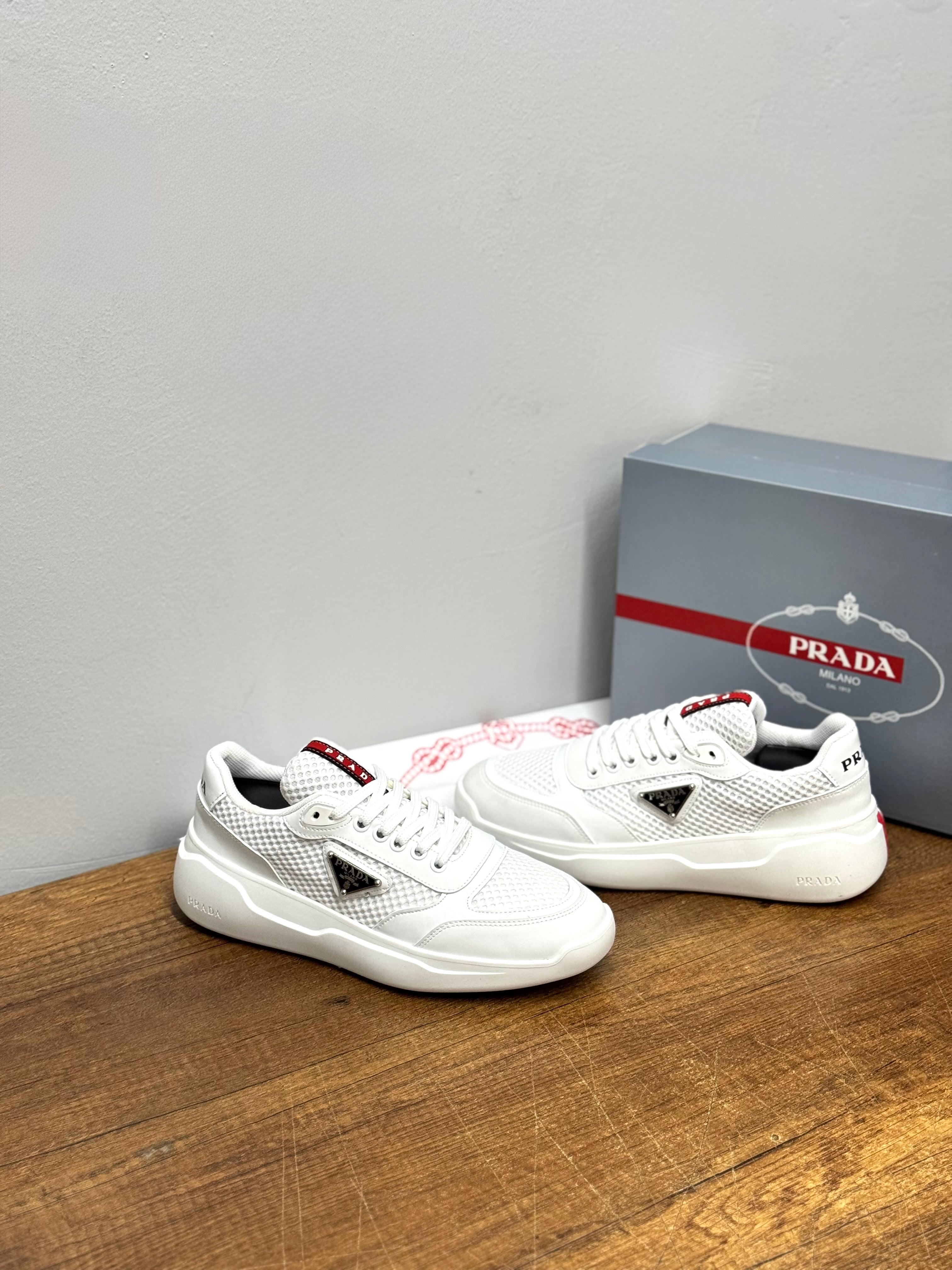 Prada MÇ 002 beyaz ayakkabı