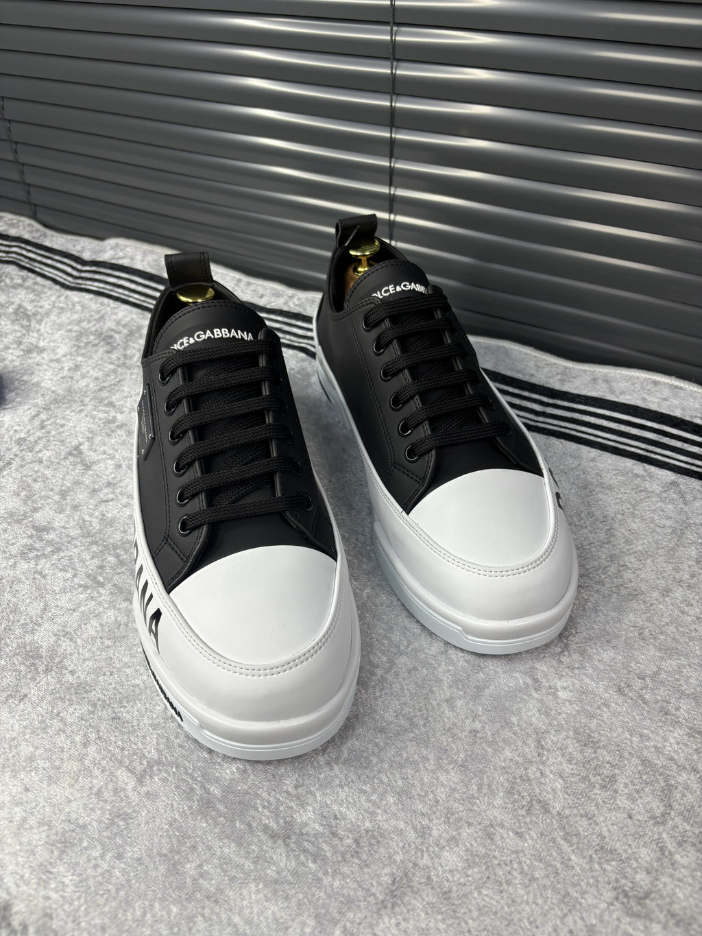 Dolce & Gabbana Erkek Sneaker – Siyah/Beyaz BK 03