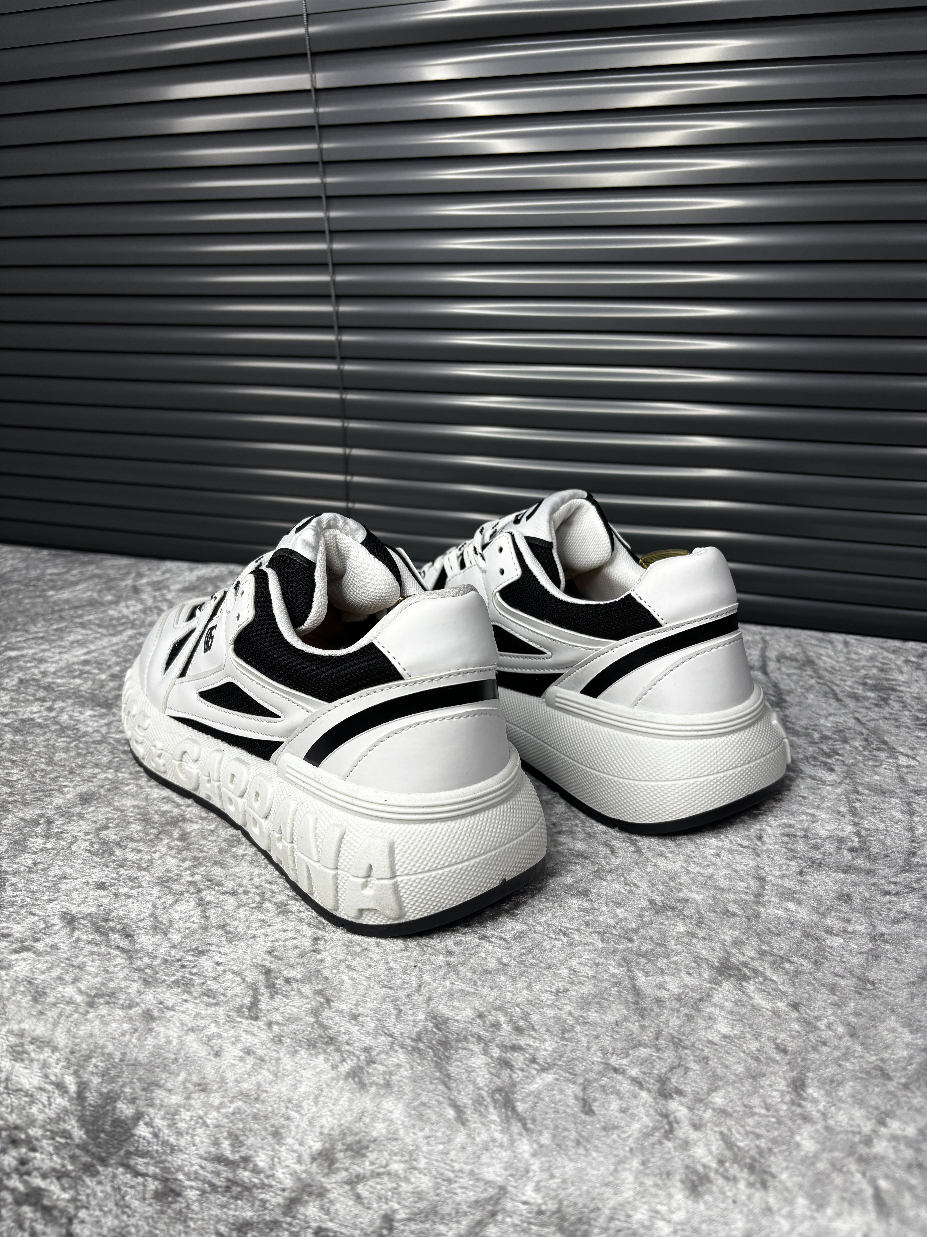 Dolce & Gabbana Erkek Sneaker – Beyaz/Siyah MÇ