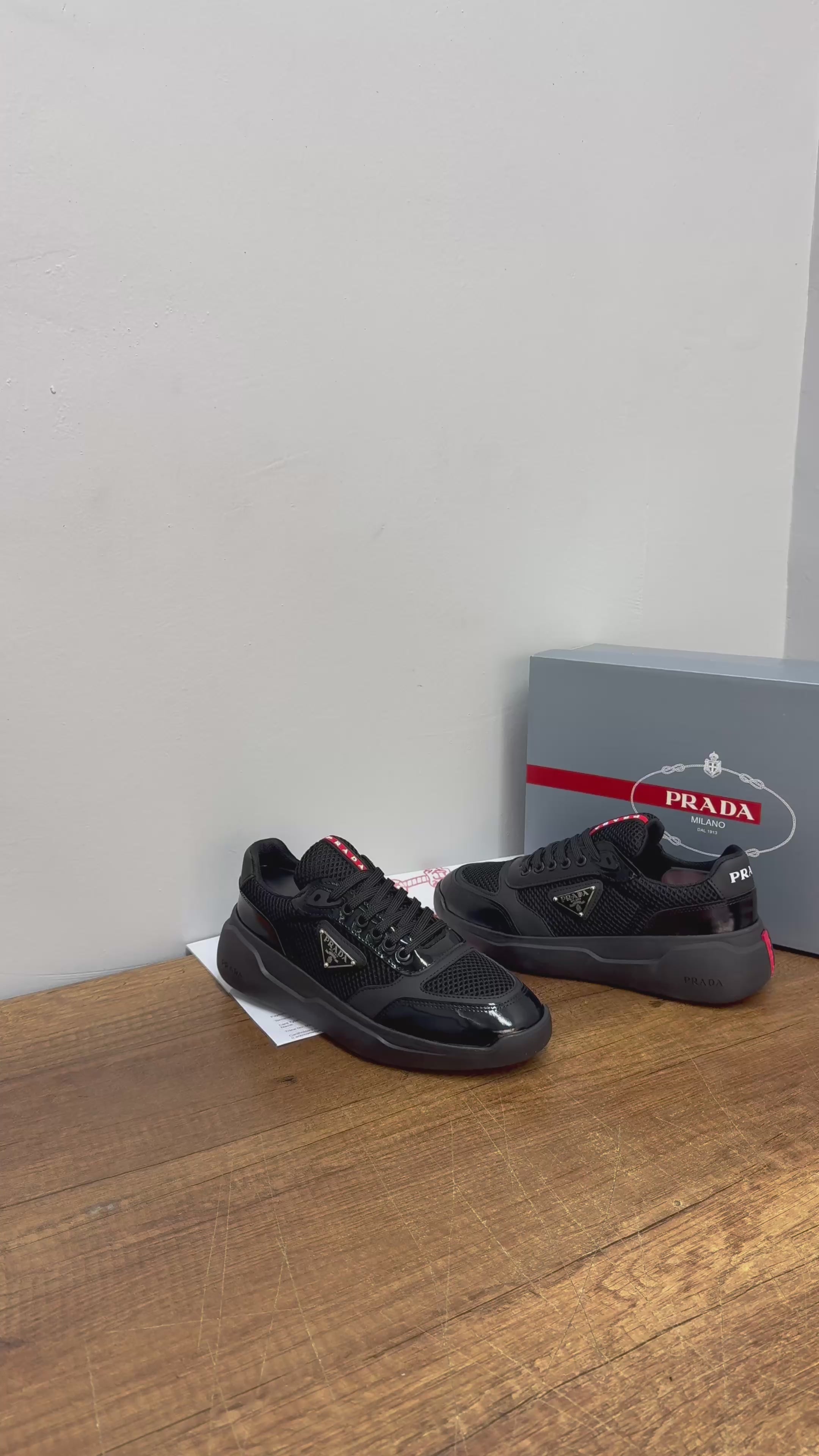Prada MÇ 002 ayakkabı